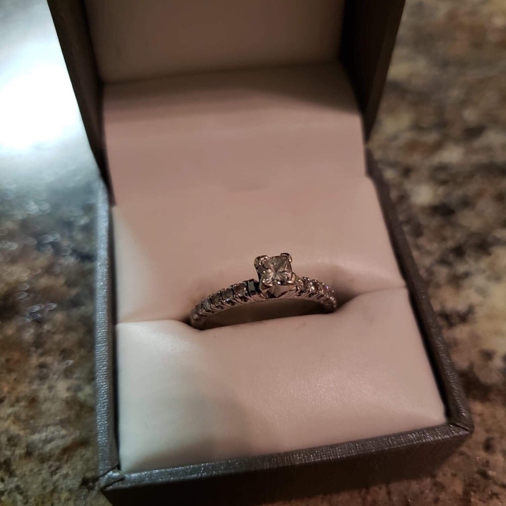.50ct 10k white gold diamond ring